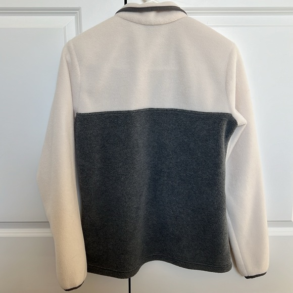 Columbia women’s size small pull over sweatshirt - Picture 5 of 5